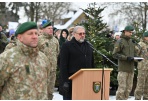 Pasveikinti valstybei tarnauti prisiekę kariai
