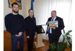 Ukrainos palaikymo akcijos parašai iškeliavo į ambasadą 