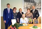 Pagerbta daugiavaikė motina